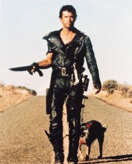 Mel Gibson como Max el personaje de las cintas de "Mad Max"